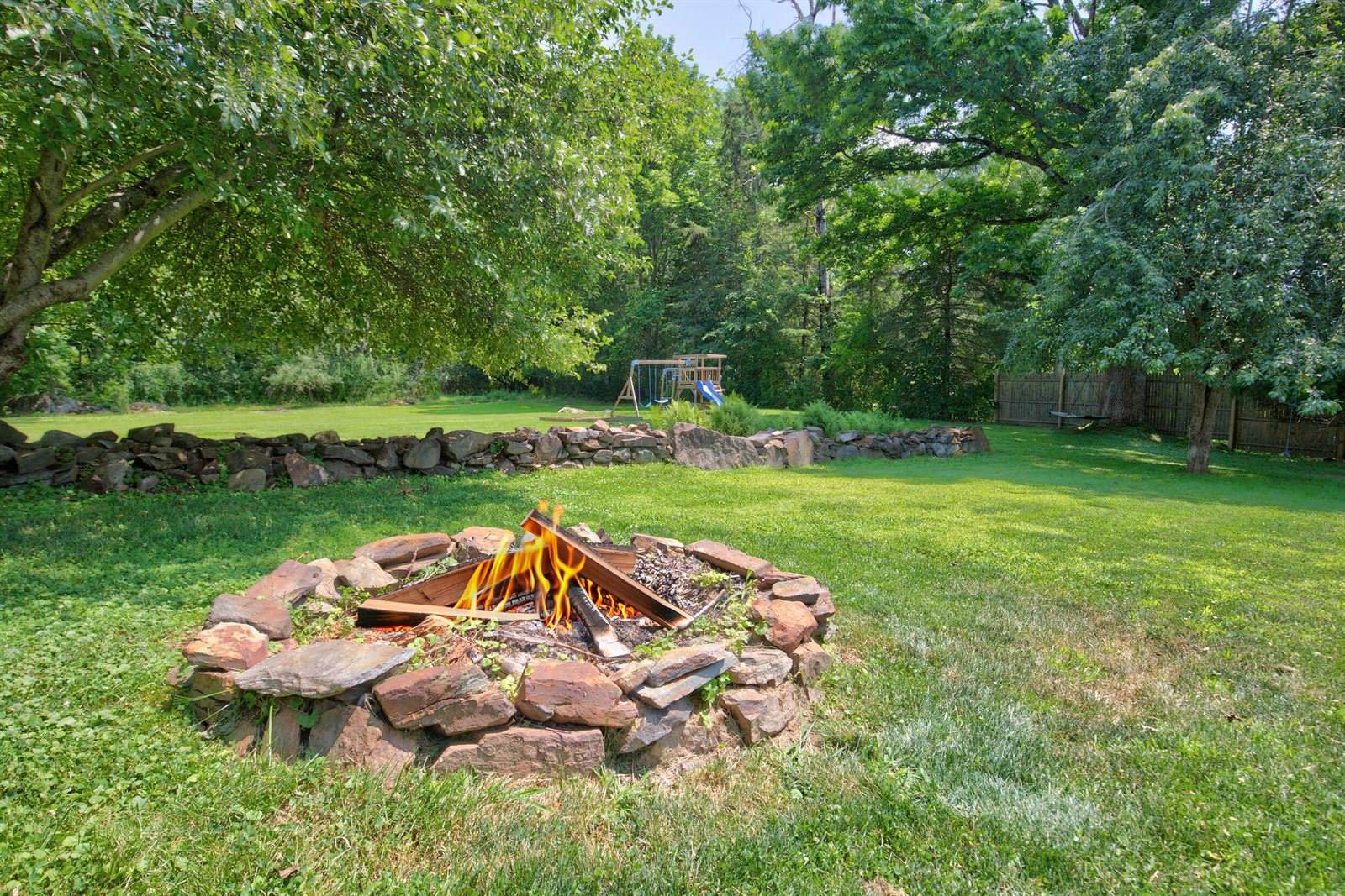 15 Nicholson Avenue, Bucksport, ME 04416