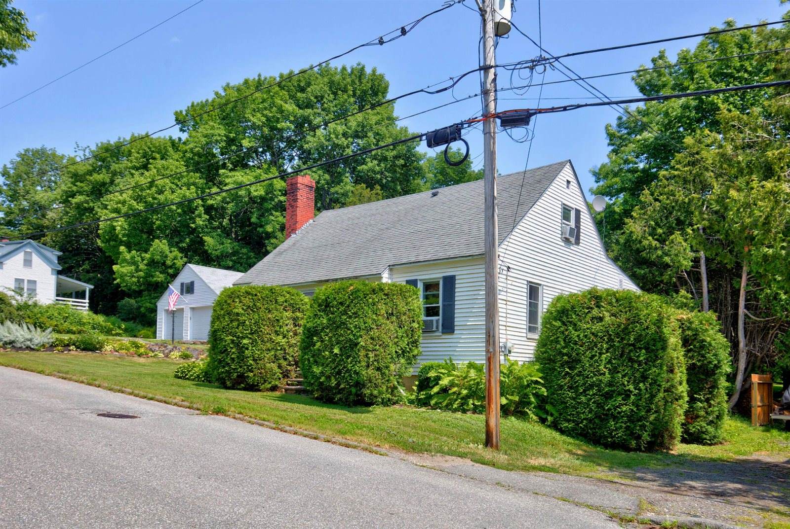 15 Nicholson Avenue, Bucksport, ME 04416