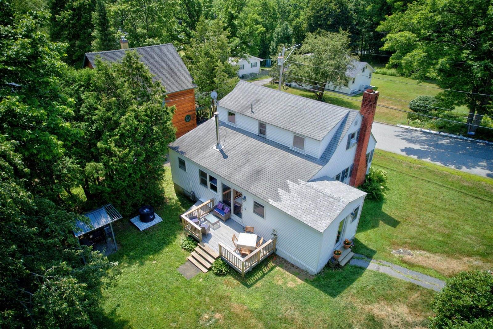15 Nicholson Avenue, Bucksport, ME 04416