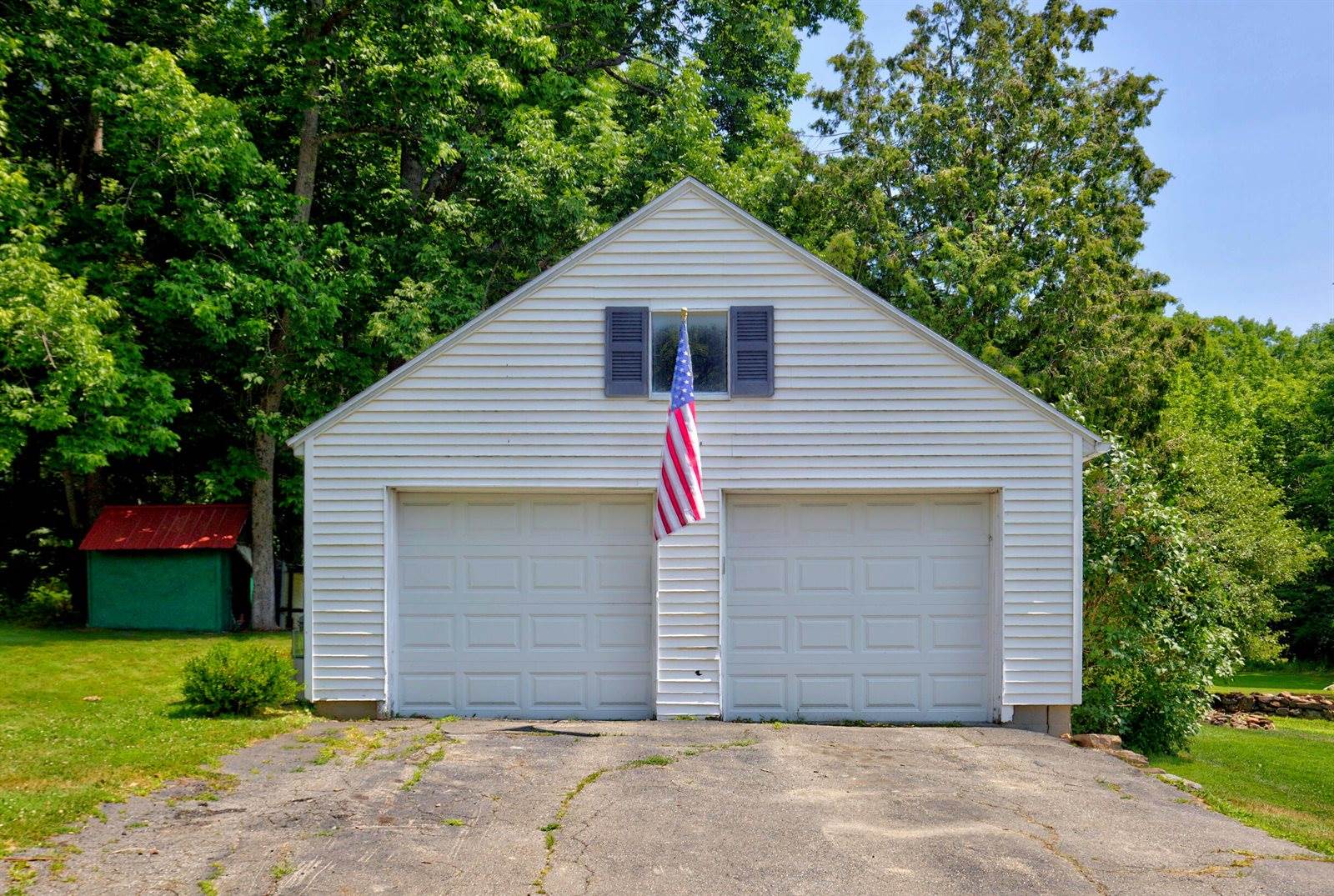 15 Nicholson Avenue, Bucksport, ME 04416