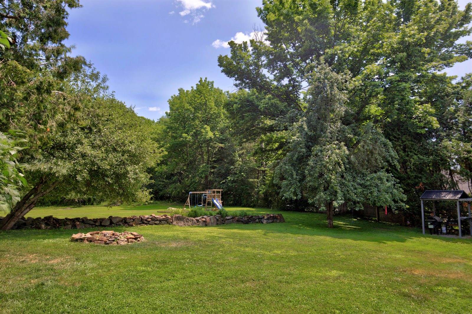15 Nicholson Avenue, Bucksport, ME 04416