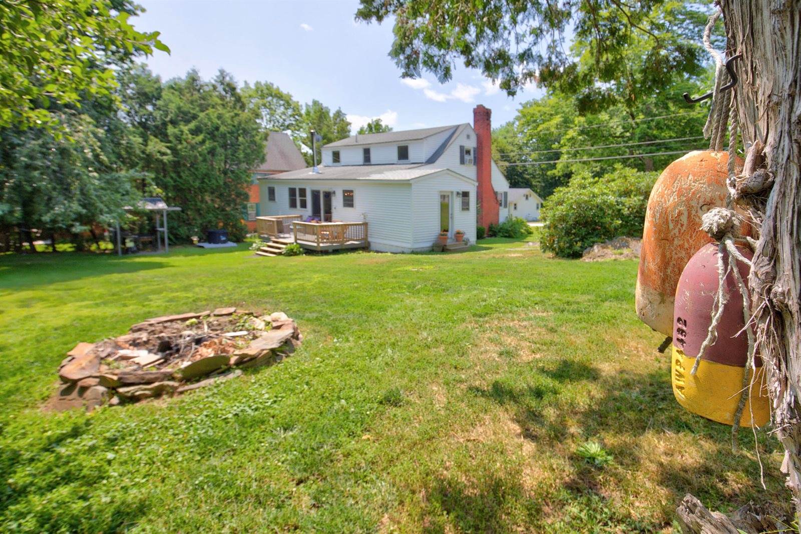 15 Nicholson Avenue, Bucksport, ME 04416