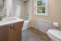 15 Nicholson Avenue, Bucksport, ME 04416