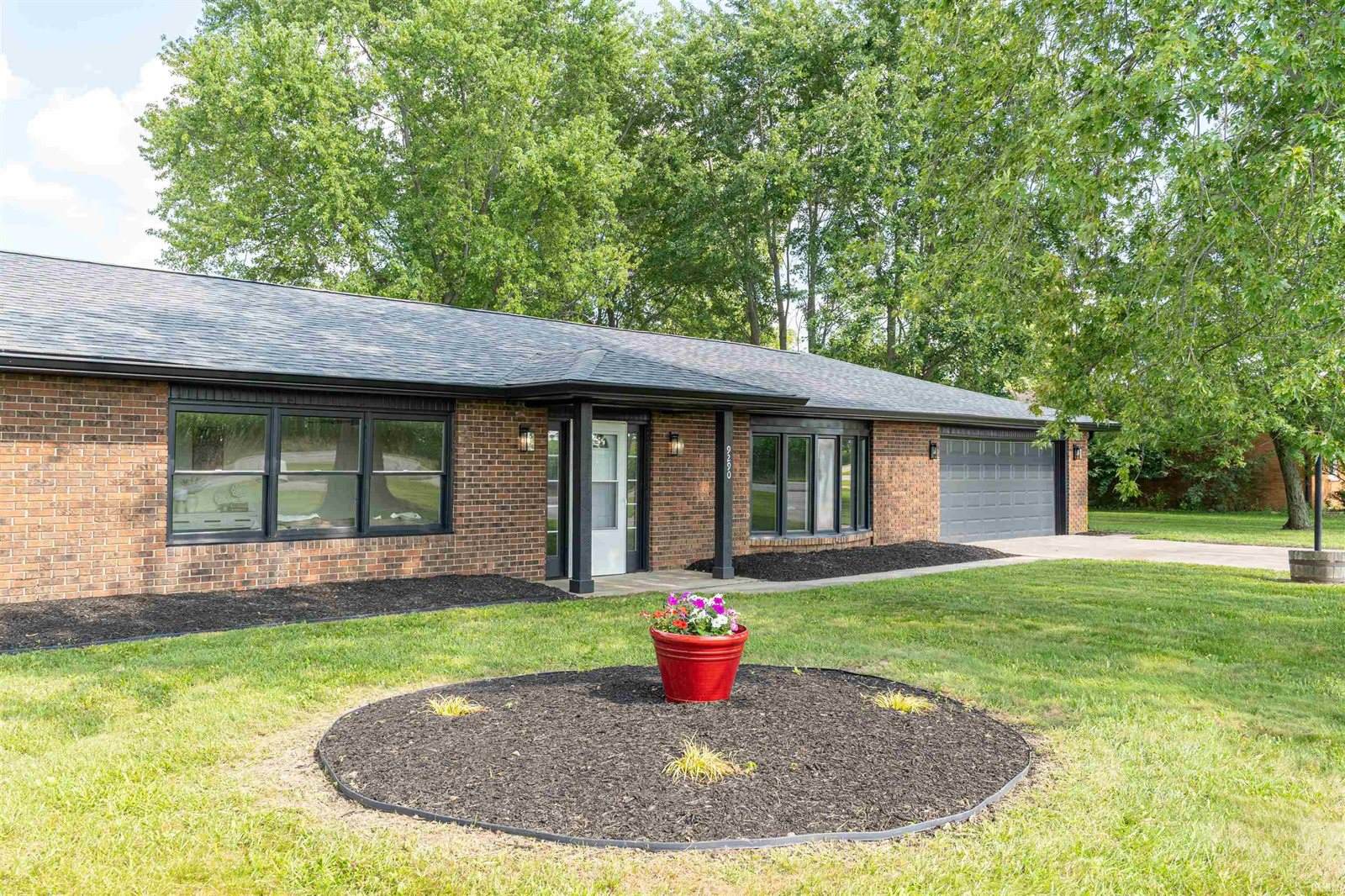 9290 South County Road 200 W, Muncie, IN 47302
