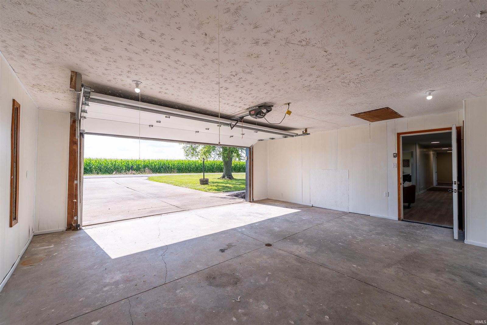 9290 South County Road 200 W, Muncie, IN 47302