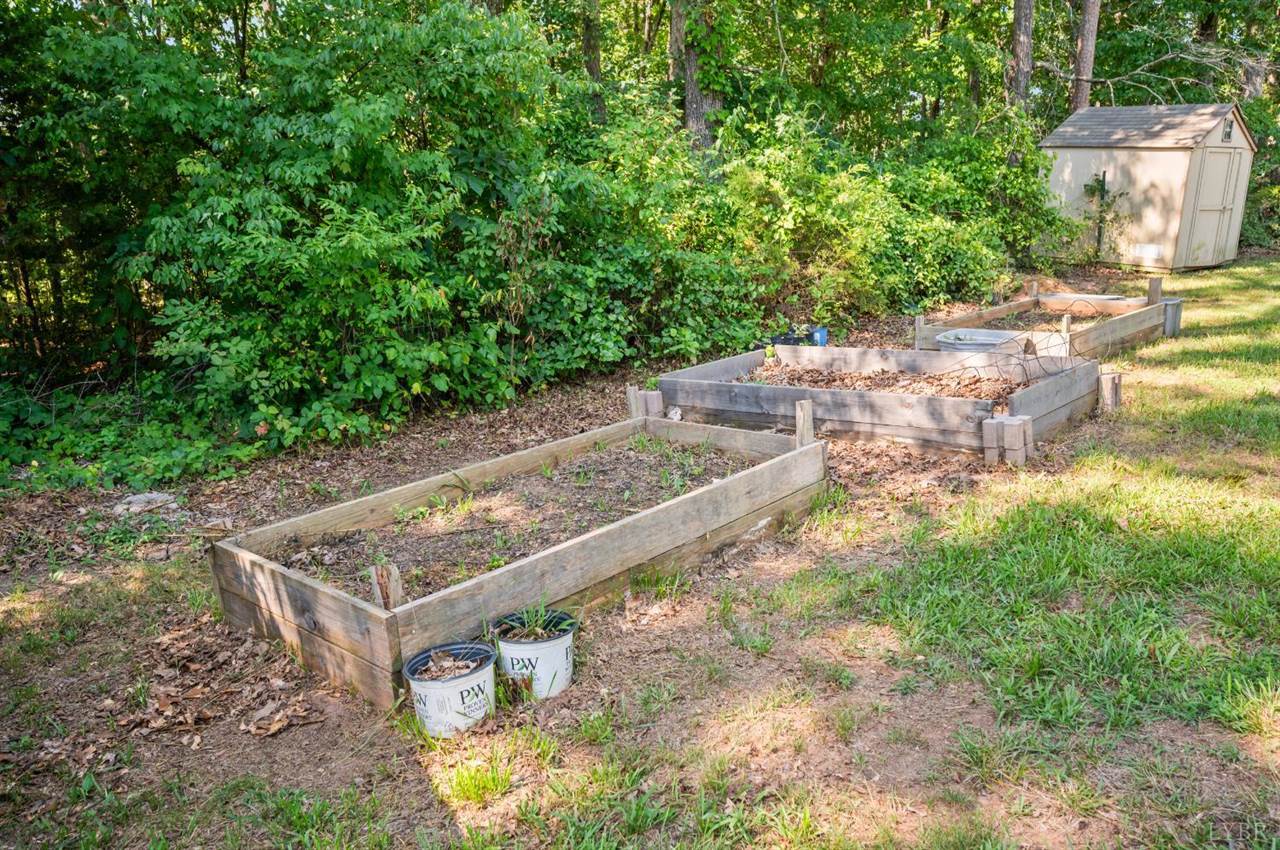 4196 Covered Bridge Rd, Gladys, VA 24554