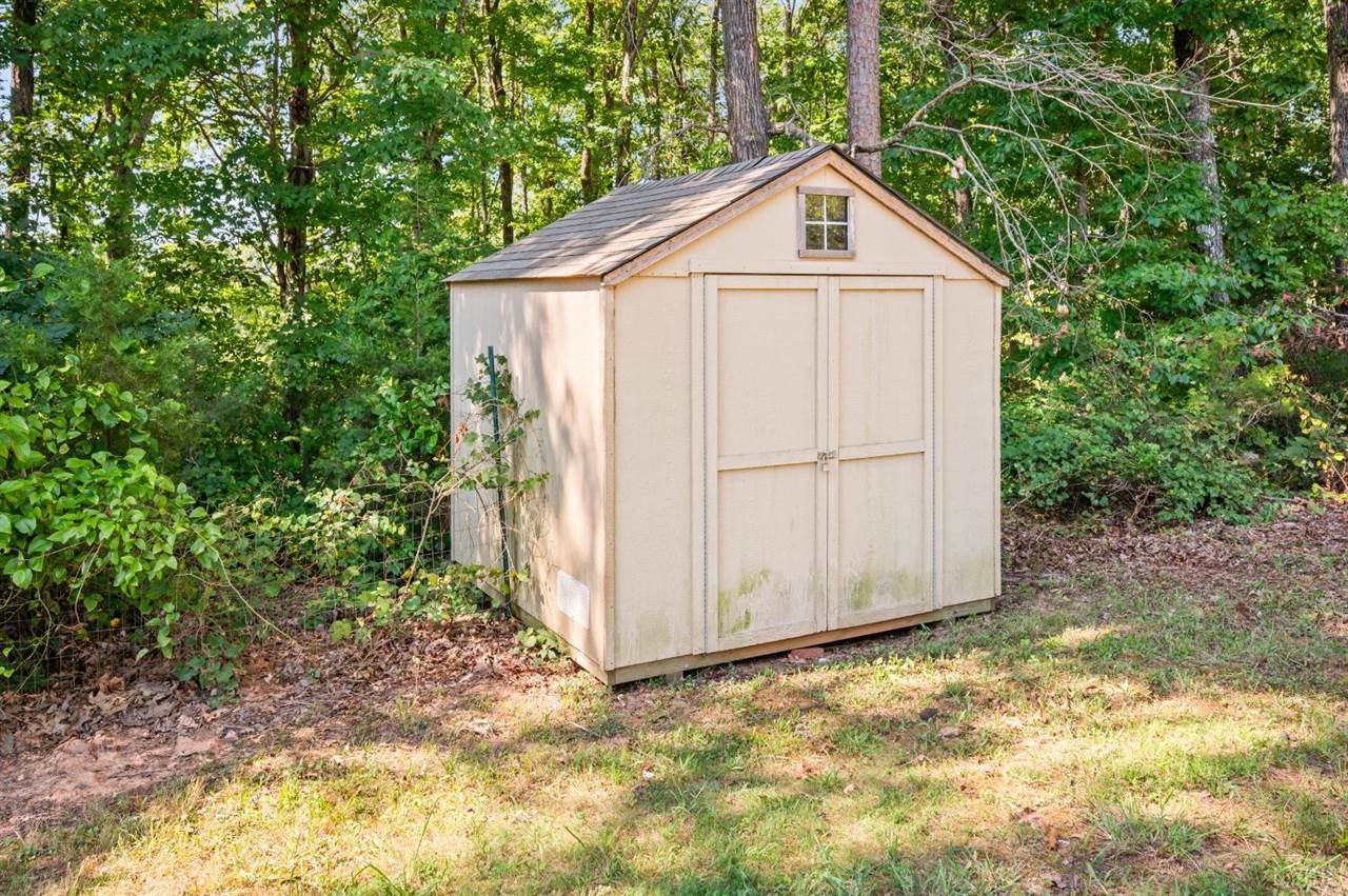 4196 Covered Bridge Rd, Gladys, VA 24554