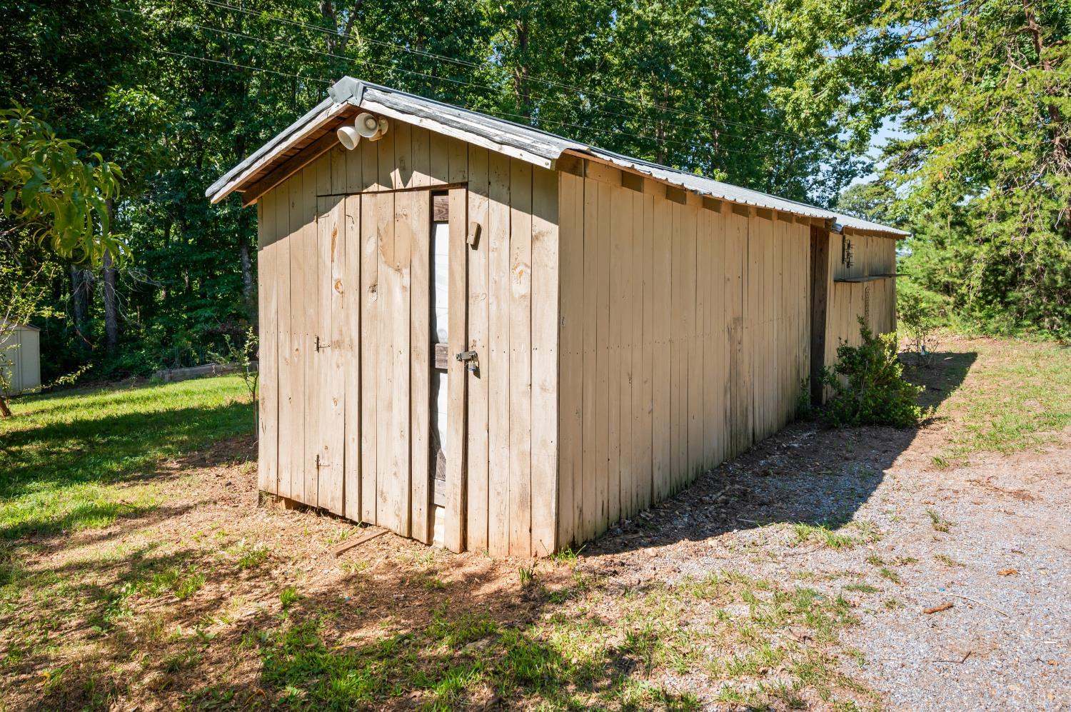 4196 Covered Bridge Rd, Gladys, VA 24554