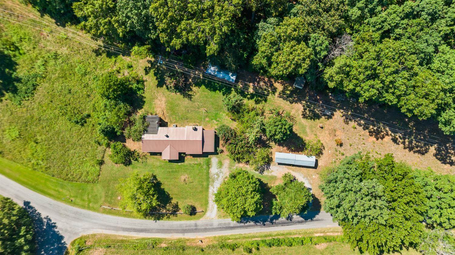 4196 Covered Bridge Rd, Gladys, VA 24554