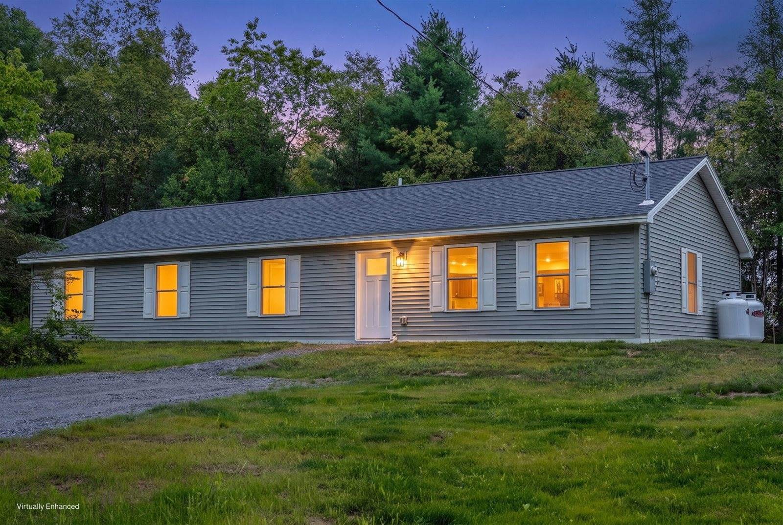 16 Pomroy Lane, Levant, ME 04456