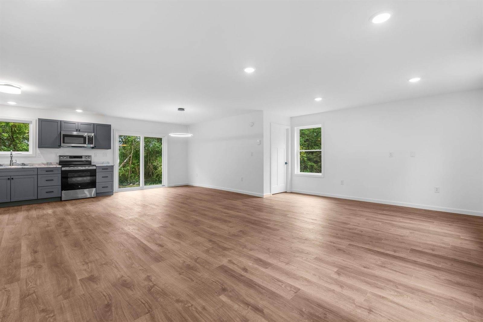 16 Pomroy Lane, Levant, ME 04456