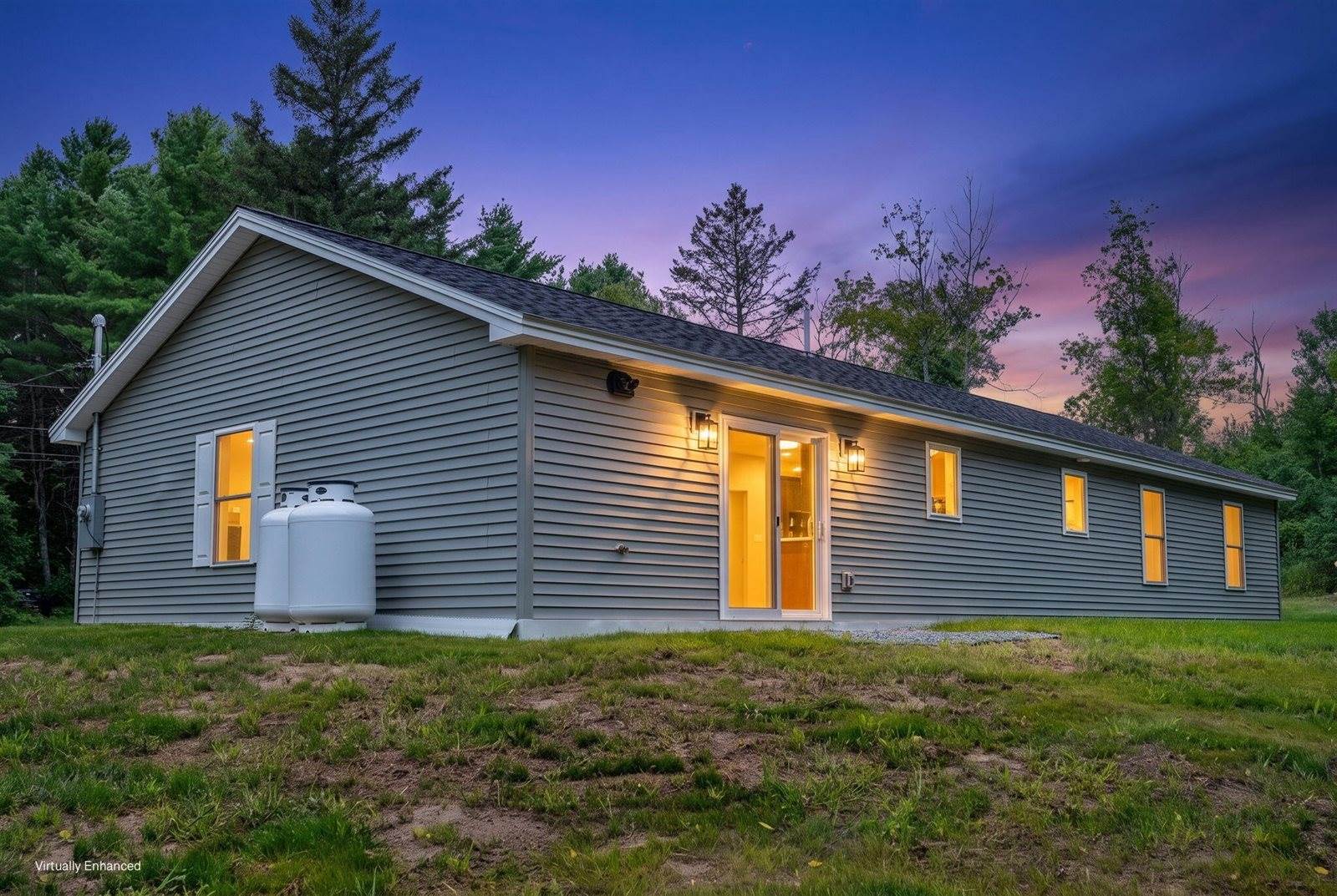16 Pomroy Lane, Levant, ME 04456