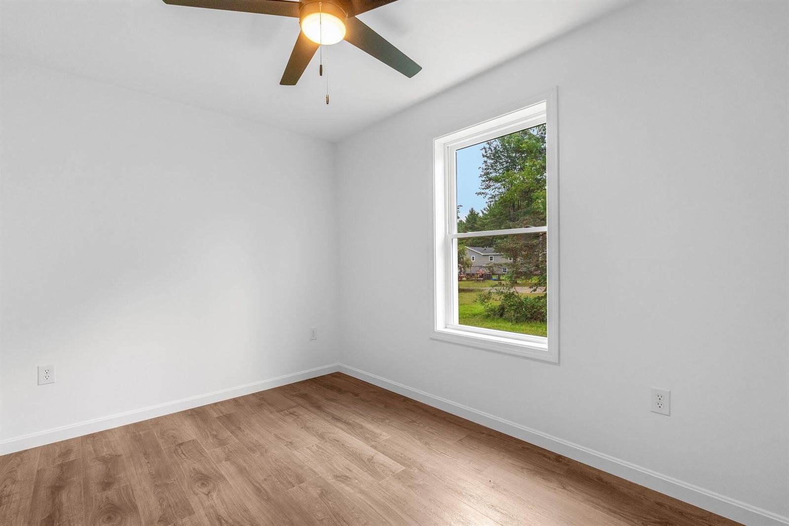 16 Pomroy Lane, Levant, ME 04456