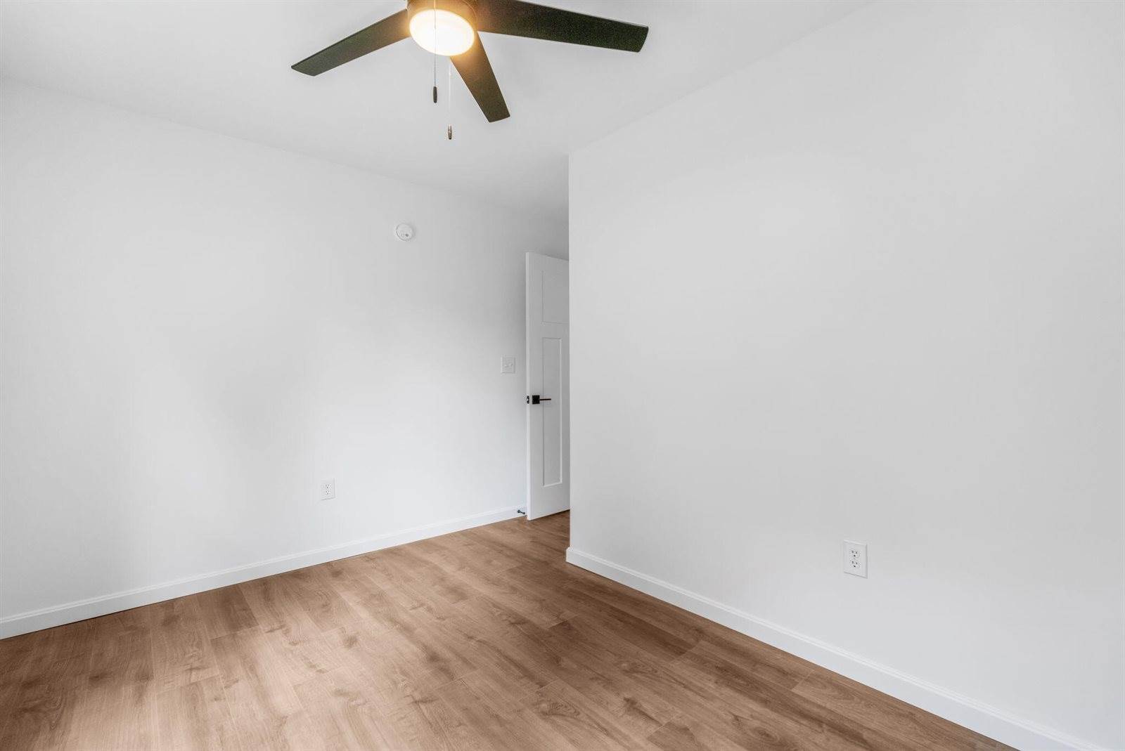 16 Pomroy Lane, Levant, ME 04456