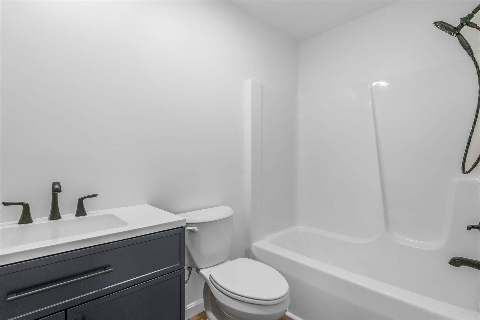 16 Pomroy Lane, Levant, ME 04456