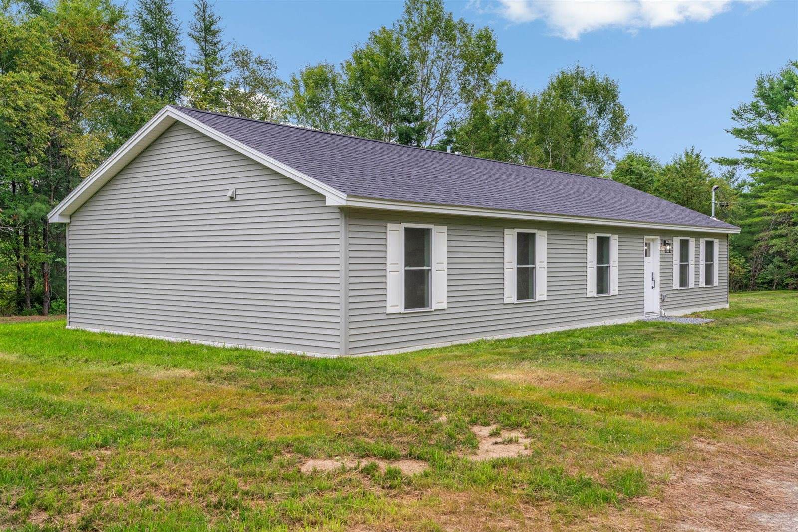 16 Pomroy Lane, Levant, ME 04456