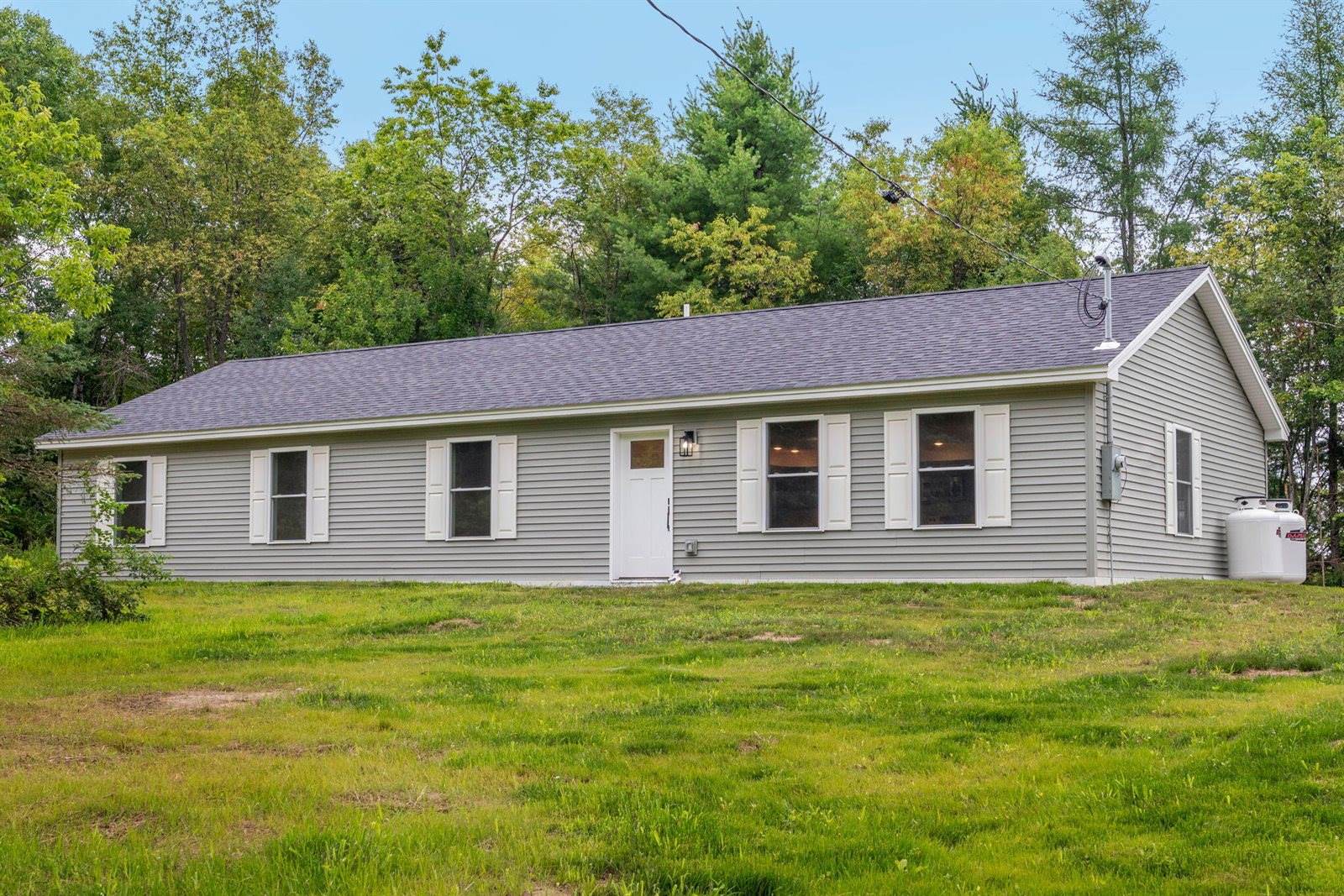 16 Pomroy Lane, Levant, ME 04456