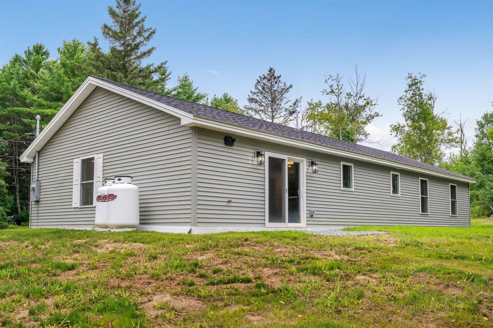 16 Pomroy Lane, Levant, ME 04456