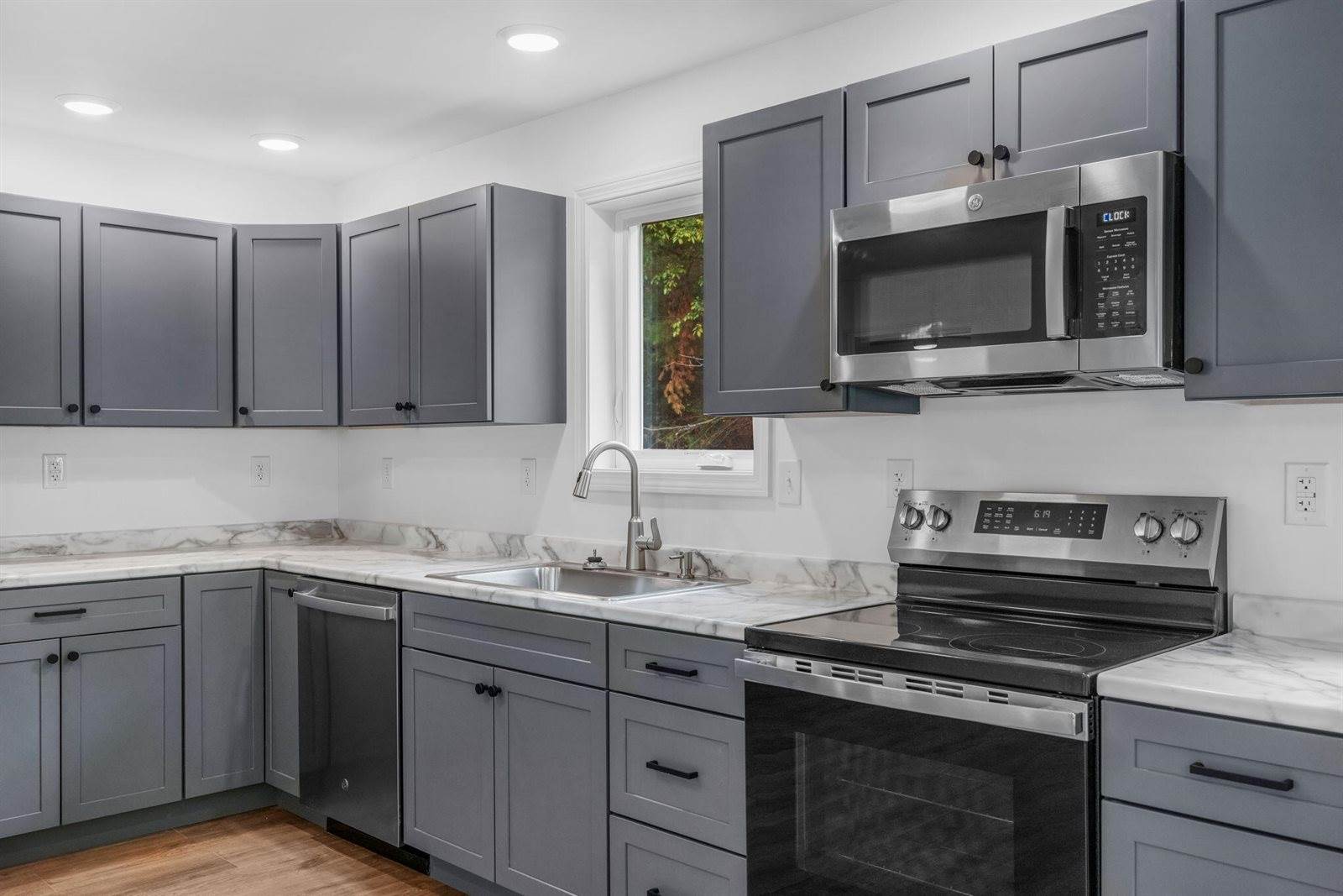16 Pomroy Lane, Levant, ME 04456