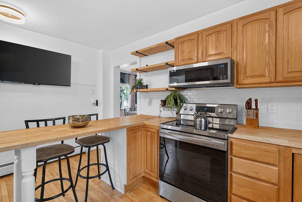 48 6th Street, Bangor, ME 04401