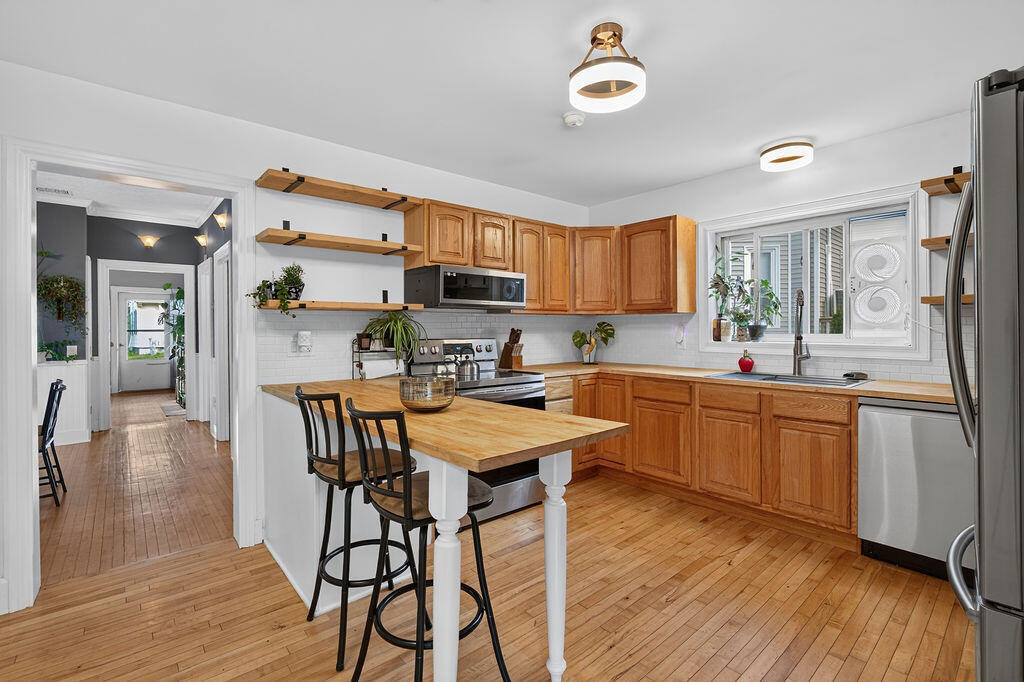 48 6th Street, Bangor, ME 04401