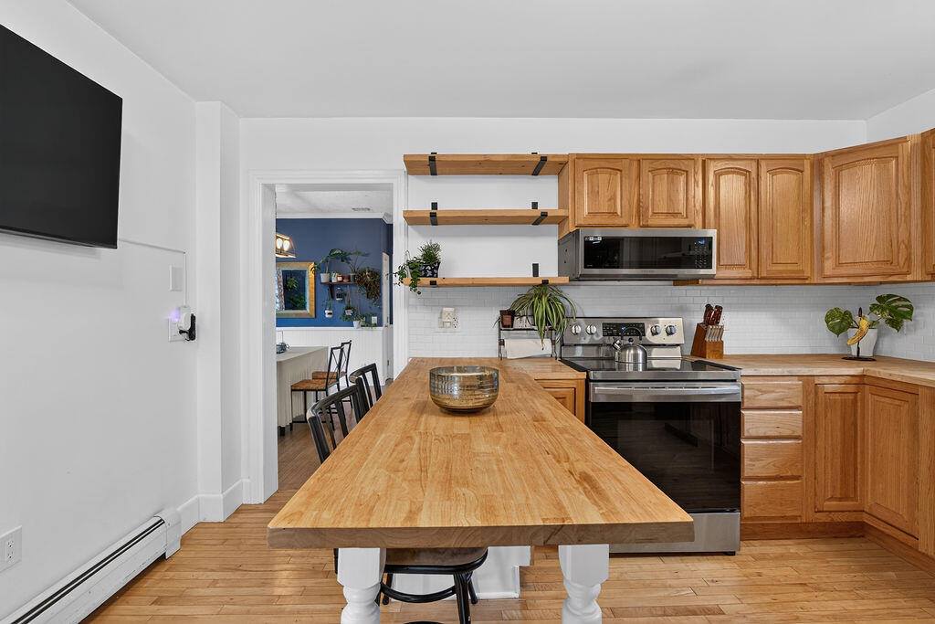 48 6th Street, Bangor, ME 04401
