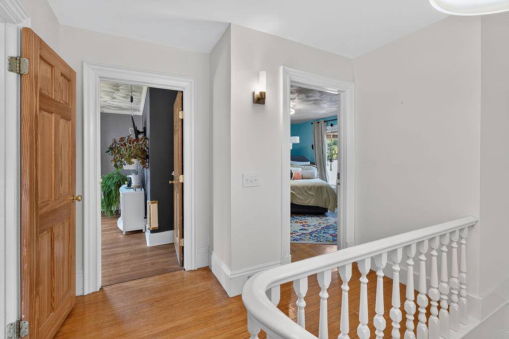 48 6th Street, Bangor, ME 04401