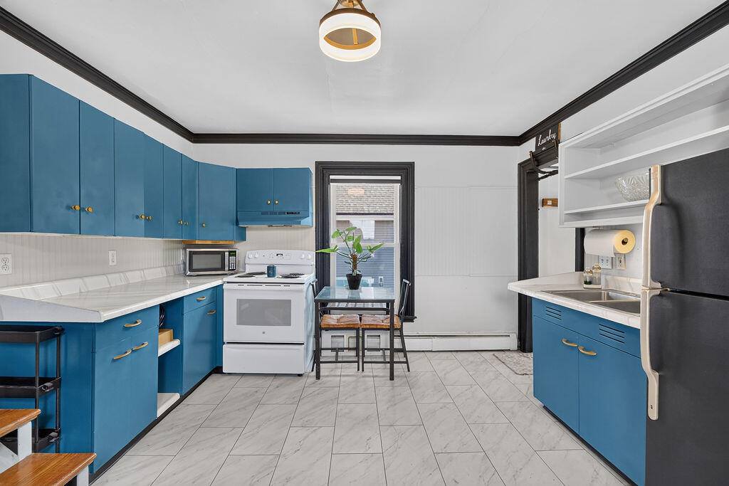 48 6th Street, Bangor, ME 04401
