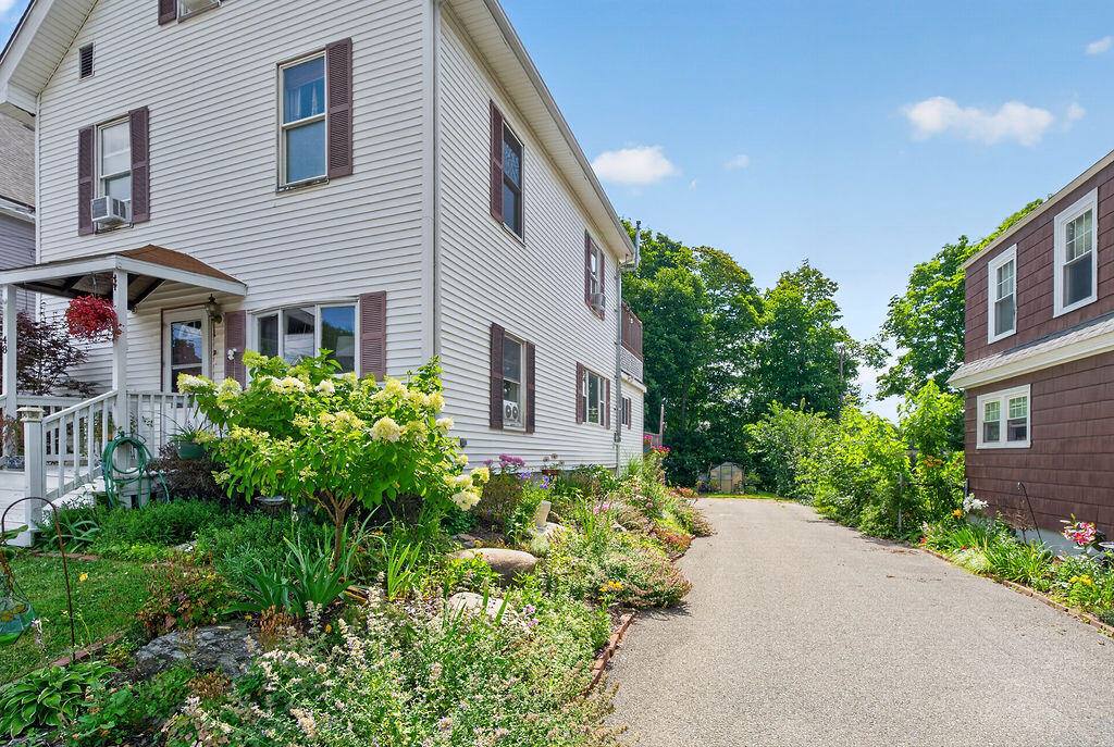 48 6th Street, Bangor, ME 04401