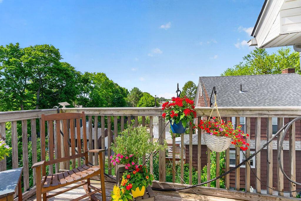 48 6th Street, Bangor, ME 04401