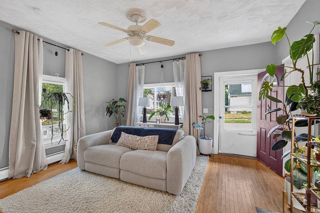 48 6th Street, Bangor, ME 04401