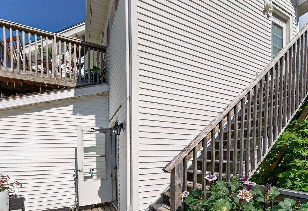 48 6th Street, Bangor, ME 04401