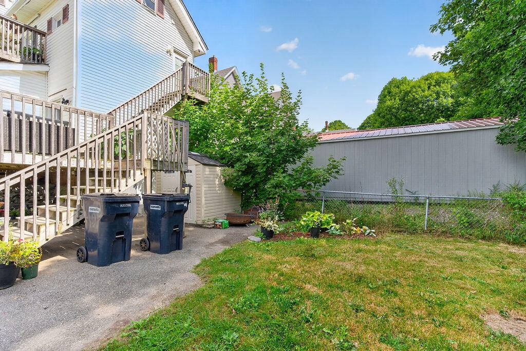 48 6th Street, Bangor, ME 04401