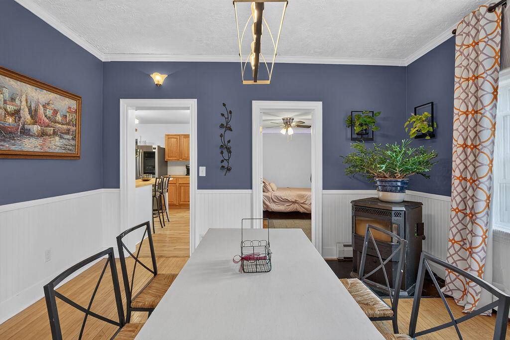 48 6th Street, Bangor, ME 04401