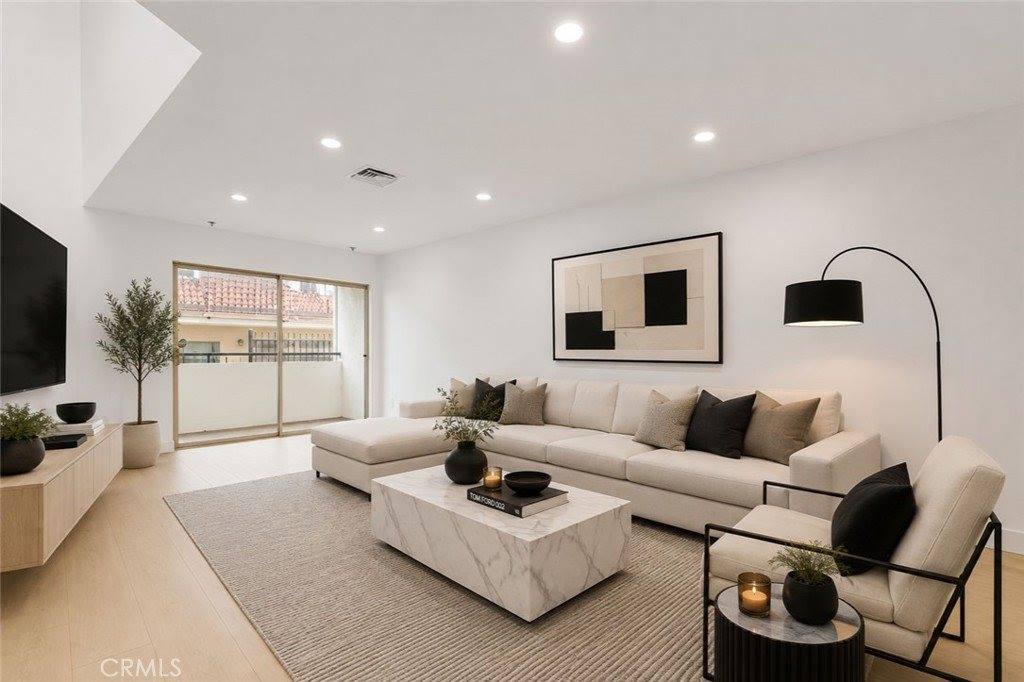 6036 Hazelhurst #C, North Hollywood, CA 91606