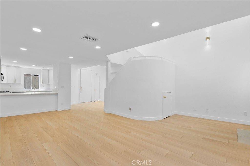 6036 Hazelhurst #C, North Hollywood, CA 91606