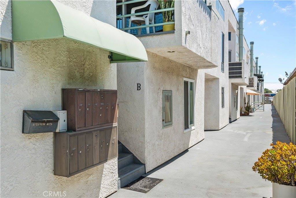 6036 Hazelhurst #C, North Hollywood, CA 91606