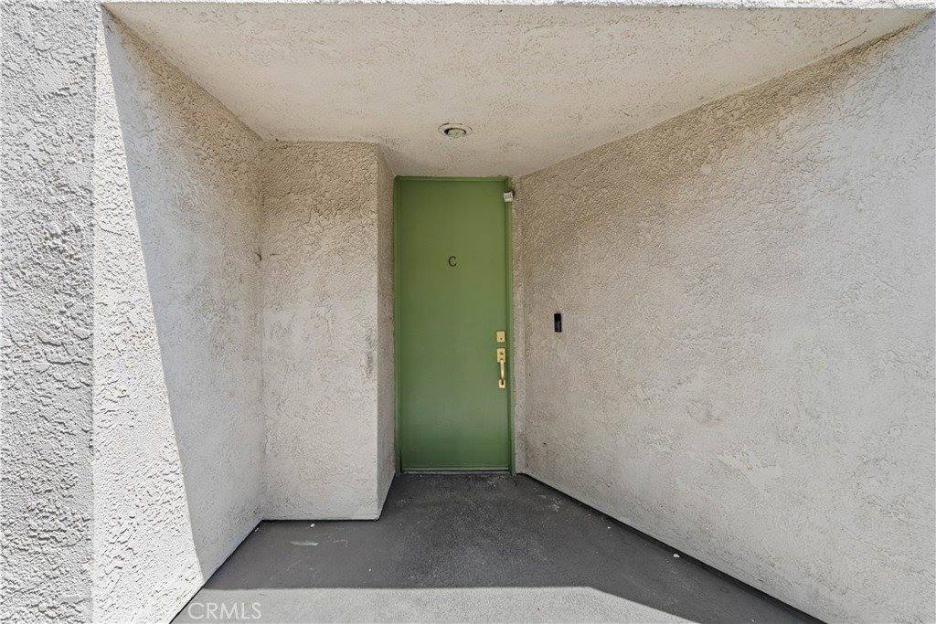 6036 Hazelhurst #C, North Hollywood, CA 91606