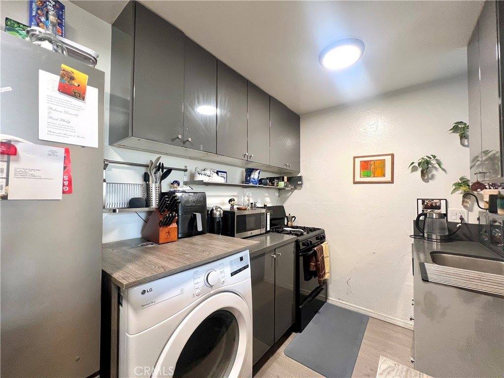 622 Westmount Dr, West Hollywood, CA 90069