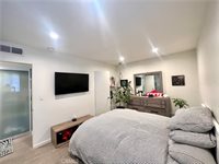 622 Westmount Dr, West Hollywood, CA 90069