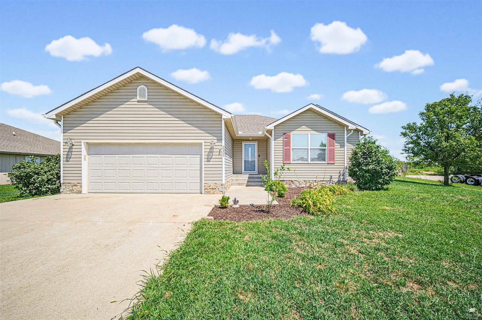2026 Thompson Drive, Junction City, KS 66441