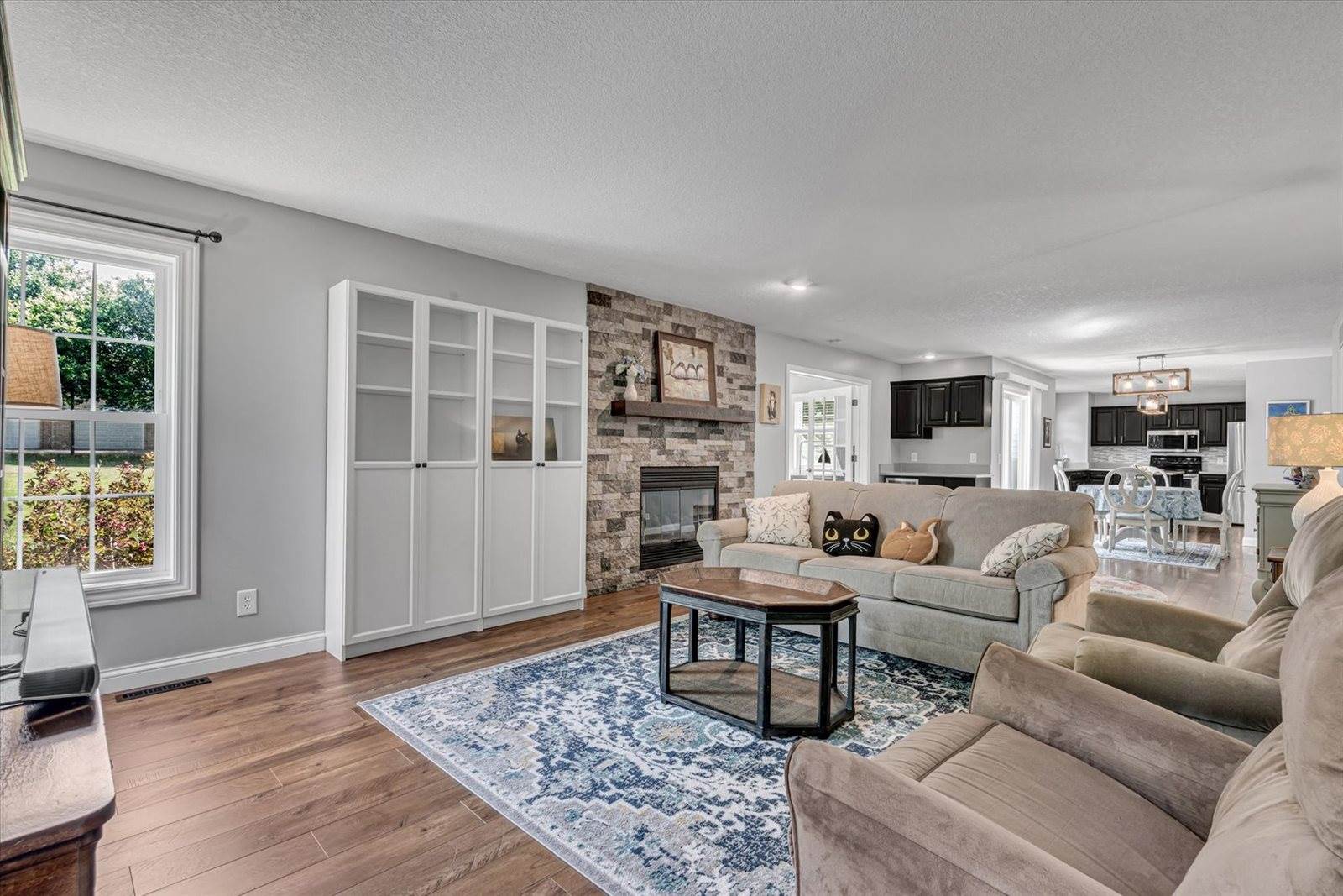 2520 Buckingham Avenue, Bettendorf, IA 52722