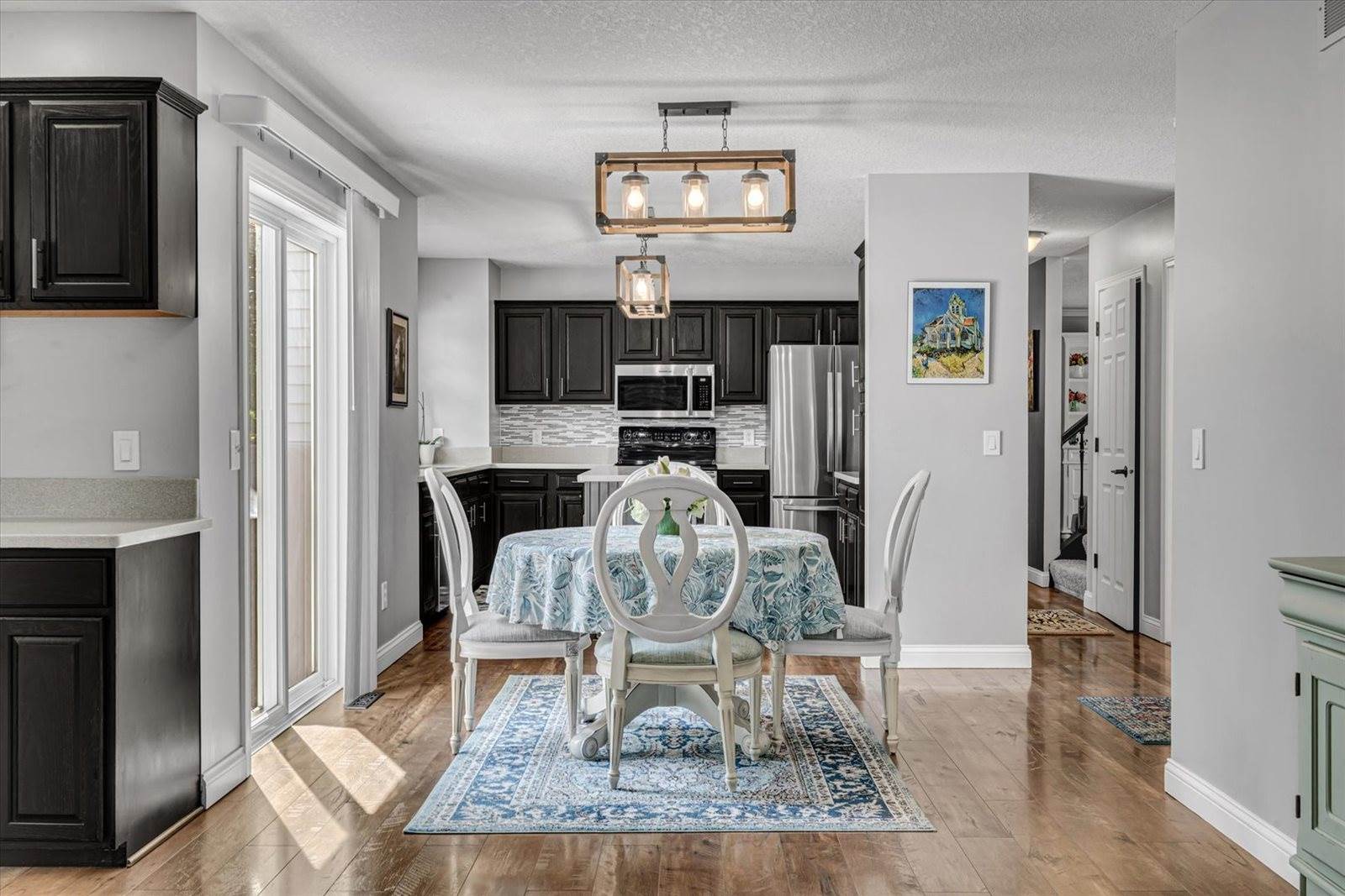 2520 Buckingham Avenue, Bettendorf, IA 52722