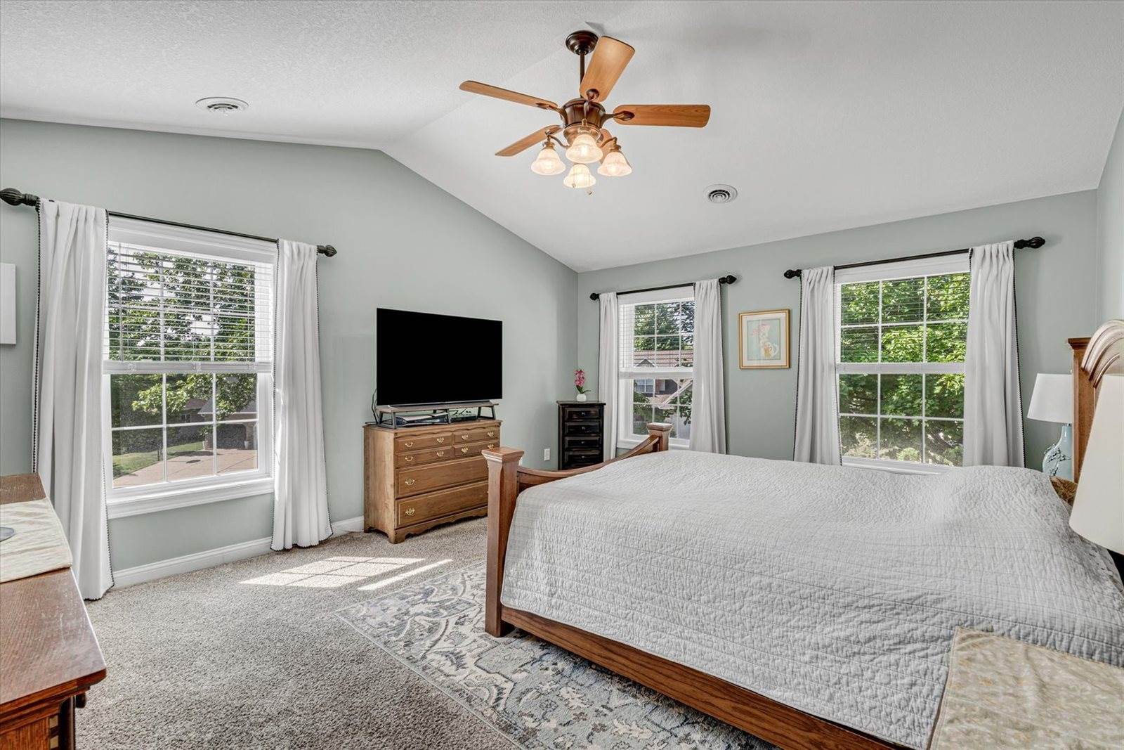 2520 Buckingham Avenue, Bettendorf, IA 52722