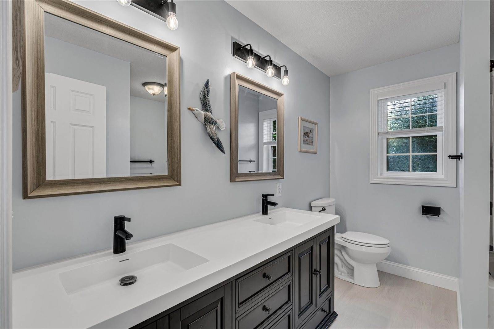 2520 Buckingham Avenue, Bettendorf, IA 52722