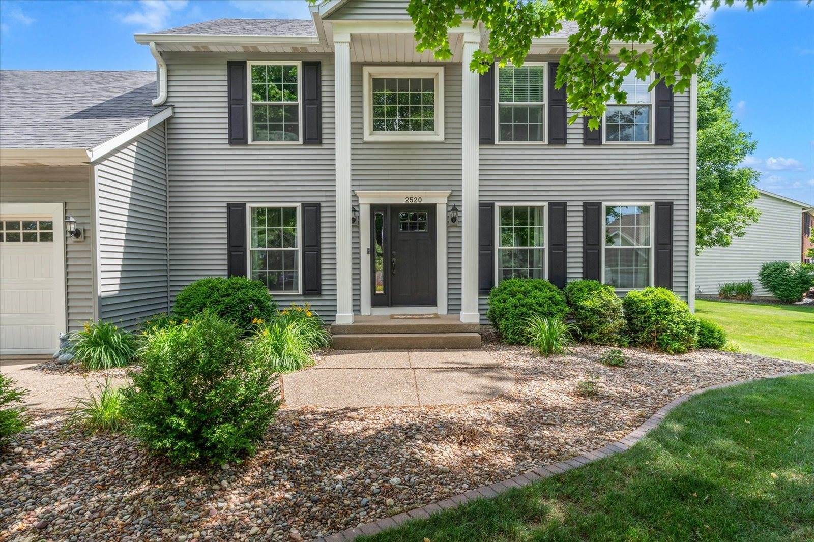 2520 Buckingham Avenue, Bettendorf, IA 52722