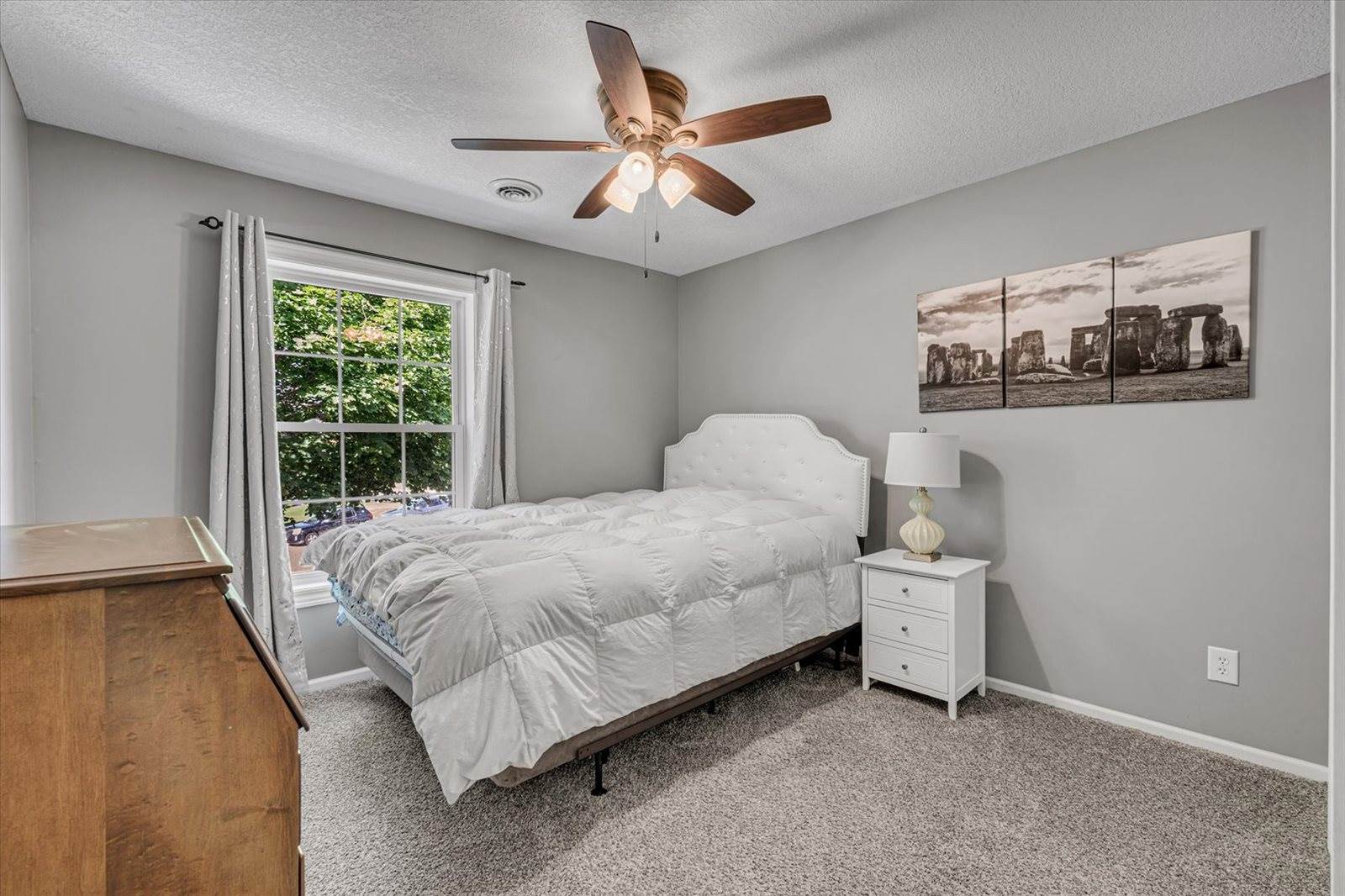 2520 Buckingham Avenue, Bettendorf, IA 52722