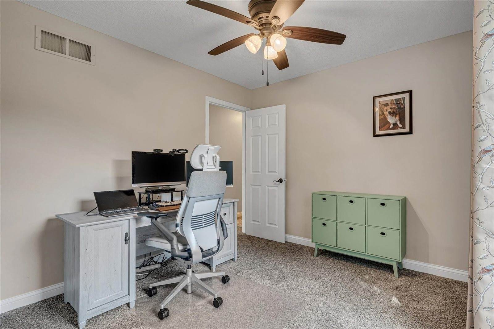 2520 Buckingham Avenue, Bettendorf, IA 52722