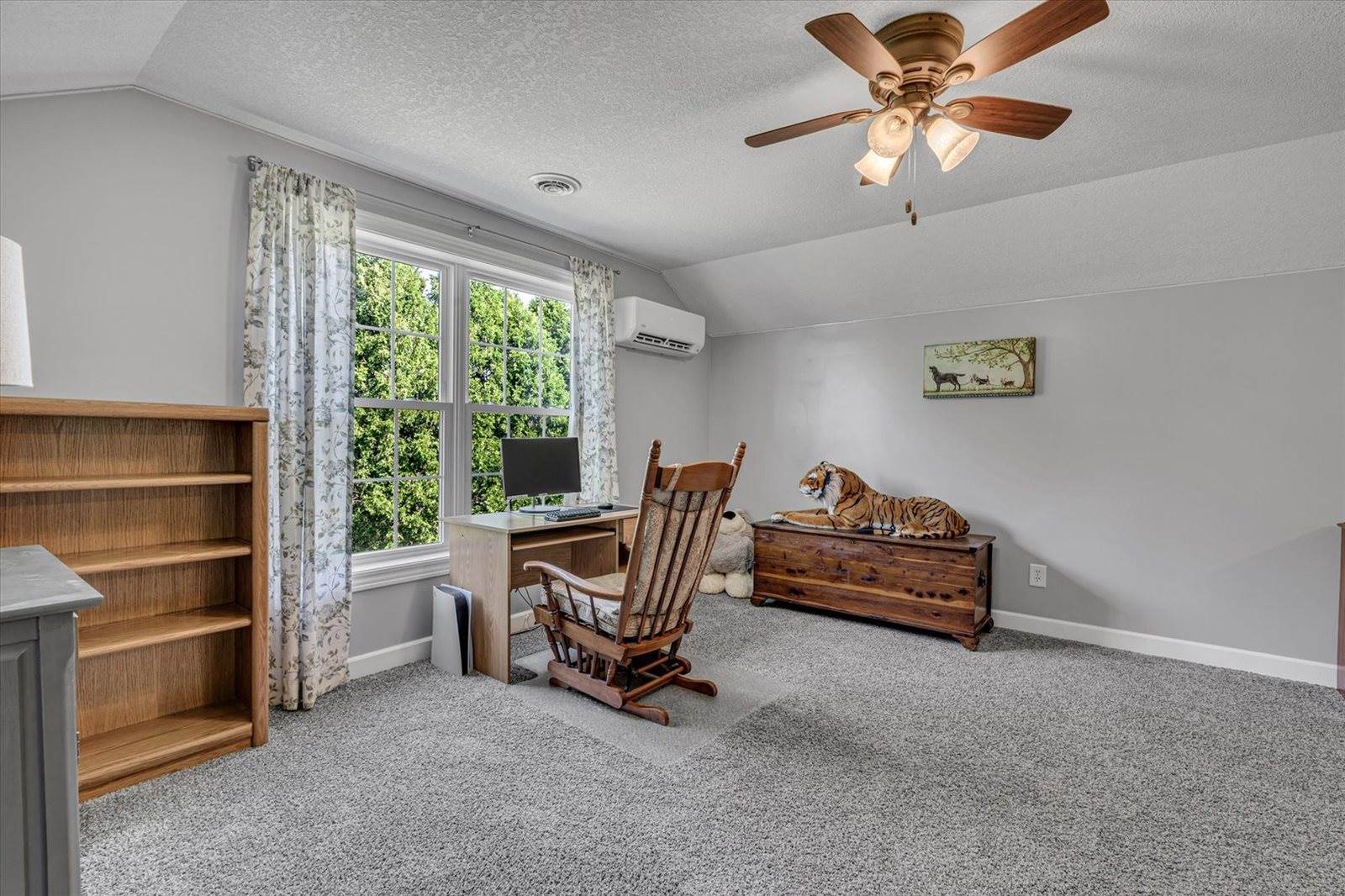 2520 Buckingham Avenue, Bettendorf, IA 52722