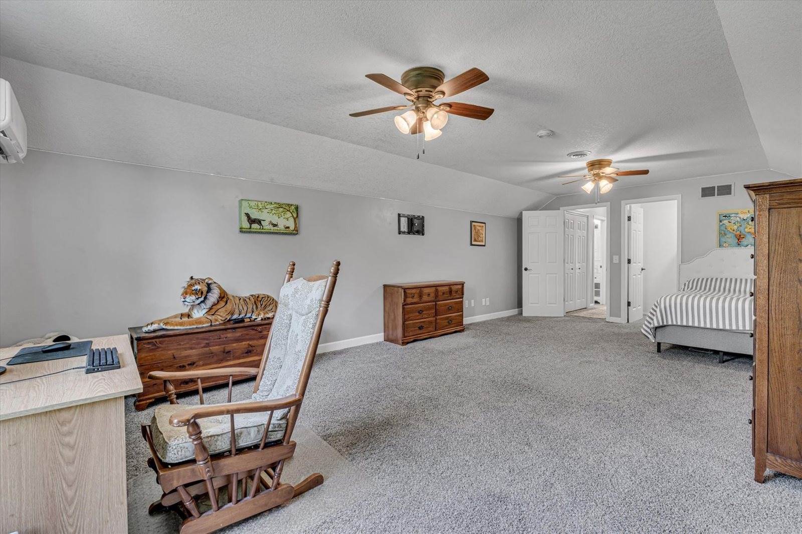 2520 Buckingham Avenue, Bettendorf, IA 52722